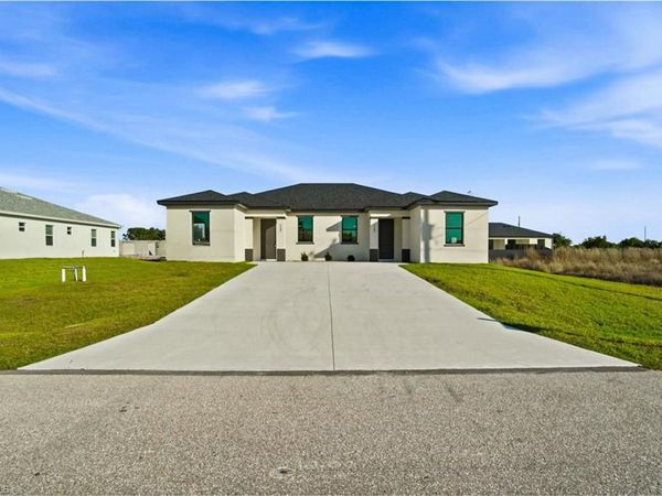 2404/2406 Mae AVE S, LEHIGH ACRES, FL 33973