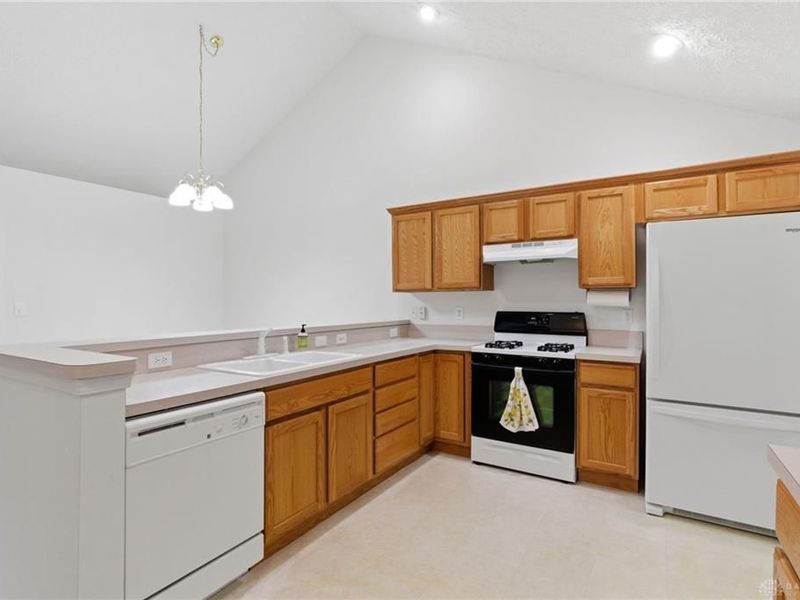 8833 Birkdale Hills Circle, Washington Township, OH 45458 Photo 13