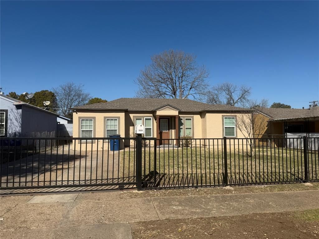 2829 Falls Drive, Dallas, TX 75211 Main Photo