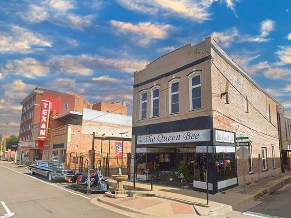 2702 Lee Street, Greenville, TX 75401