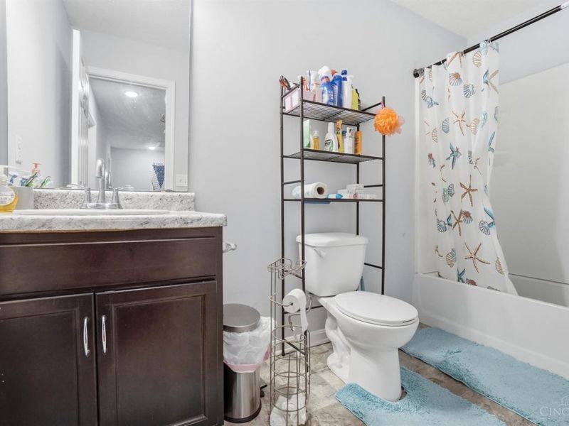 2244 Pine Valley Drive, Hamilton, OH 45013 Photo 35