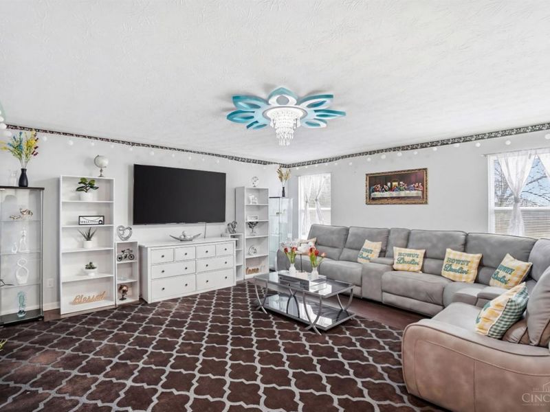 2244 Pine Valley Drive, Hamilton, OH 45013 Photo 7