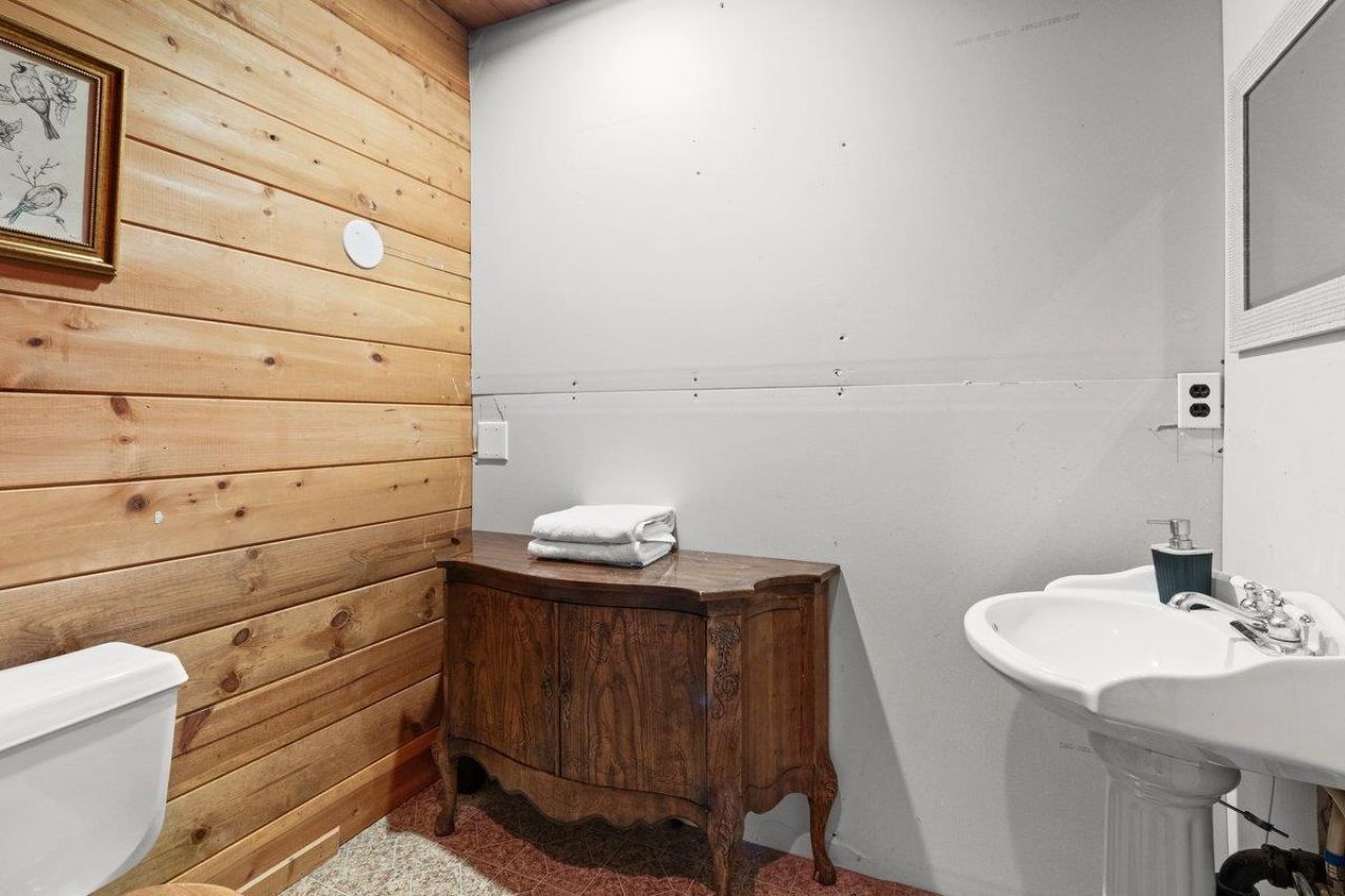 1251 Tata, South Lake Tahoe, CA 96150 Photo