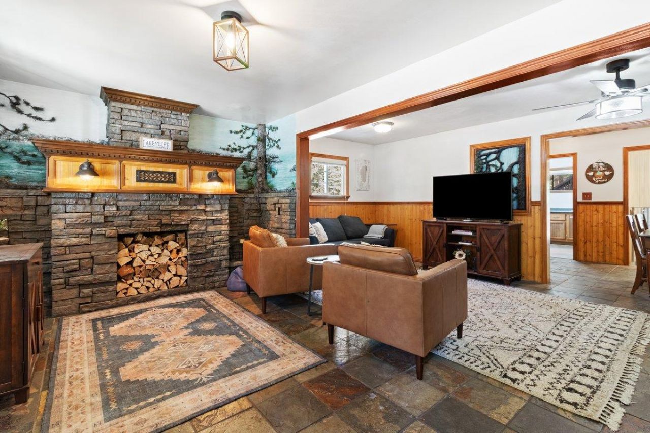 1251 Tata, South Lake Tahoe, CA 96150 Photo