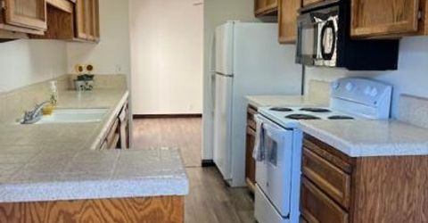 80 Petrilli Cir, Sacramento, CA 95822 Photo