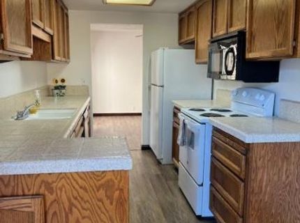 80 Petrilli Cir, Sacramento, CA 95822 Photo