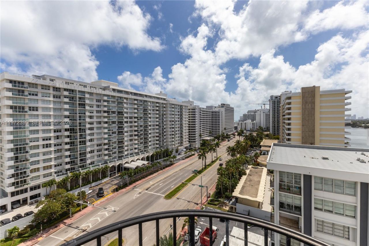 5660 Collins Ave, Unit 11B, Miami Beach, FL 33140 Photo