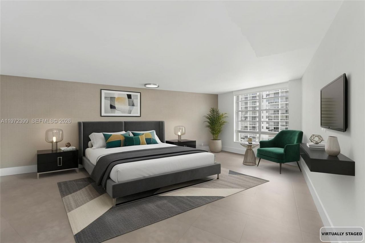 5660 Collins Ave, Unit 11B, Miami Beach, FL 33140 Photo