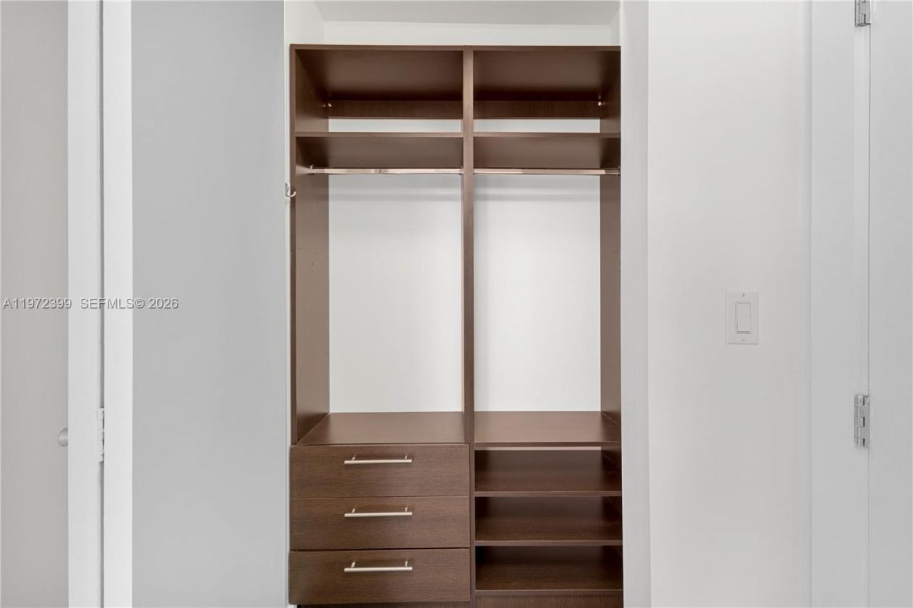 5660 Collins Ave, Unit 11B, Miami Beach, FL 33140 Photo