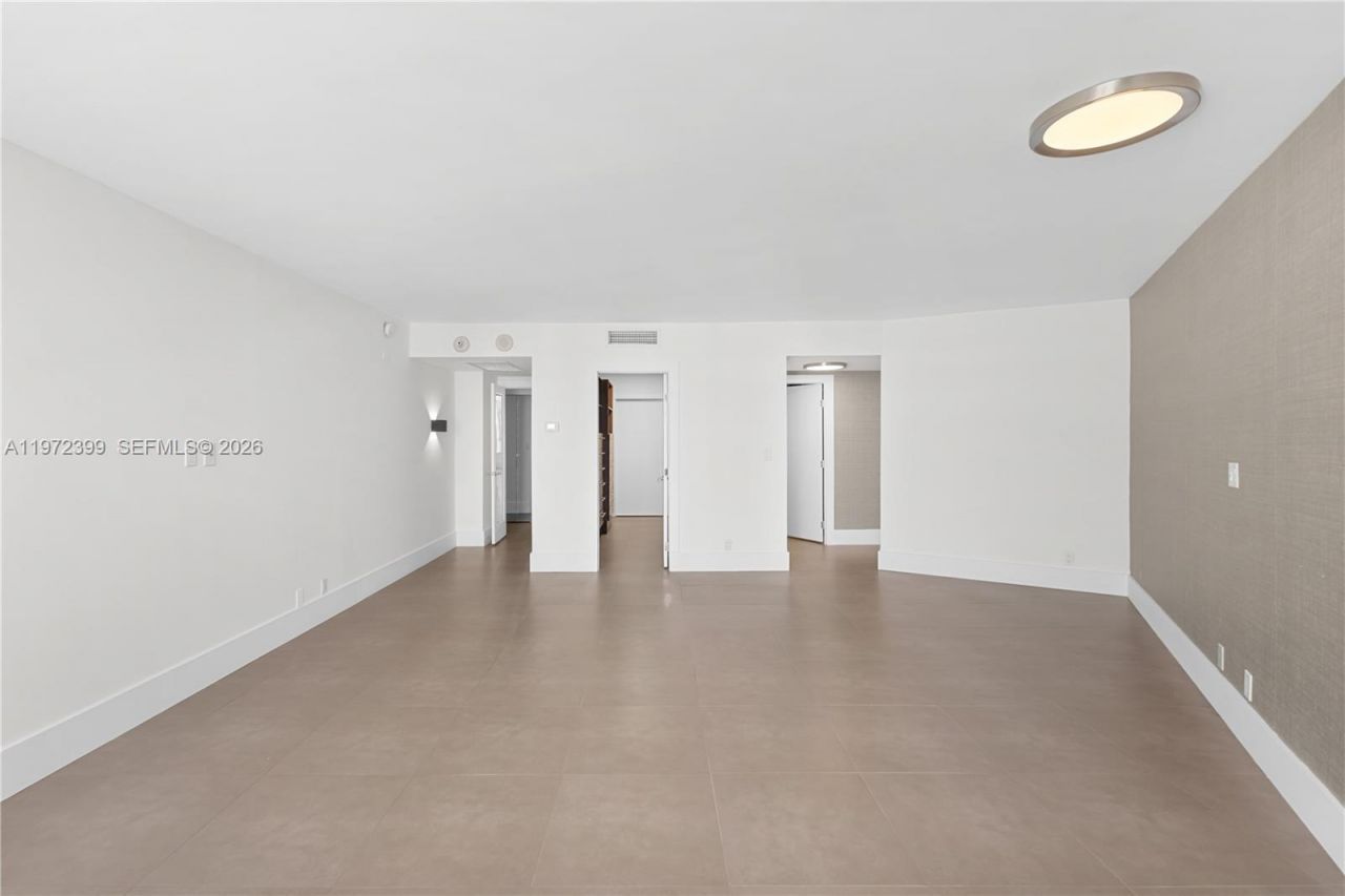 5660 Collins Ave, Unit 11B, Miami Beach, FL 33140 Photo