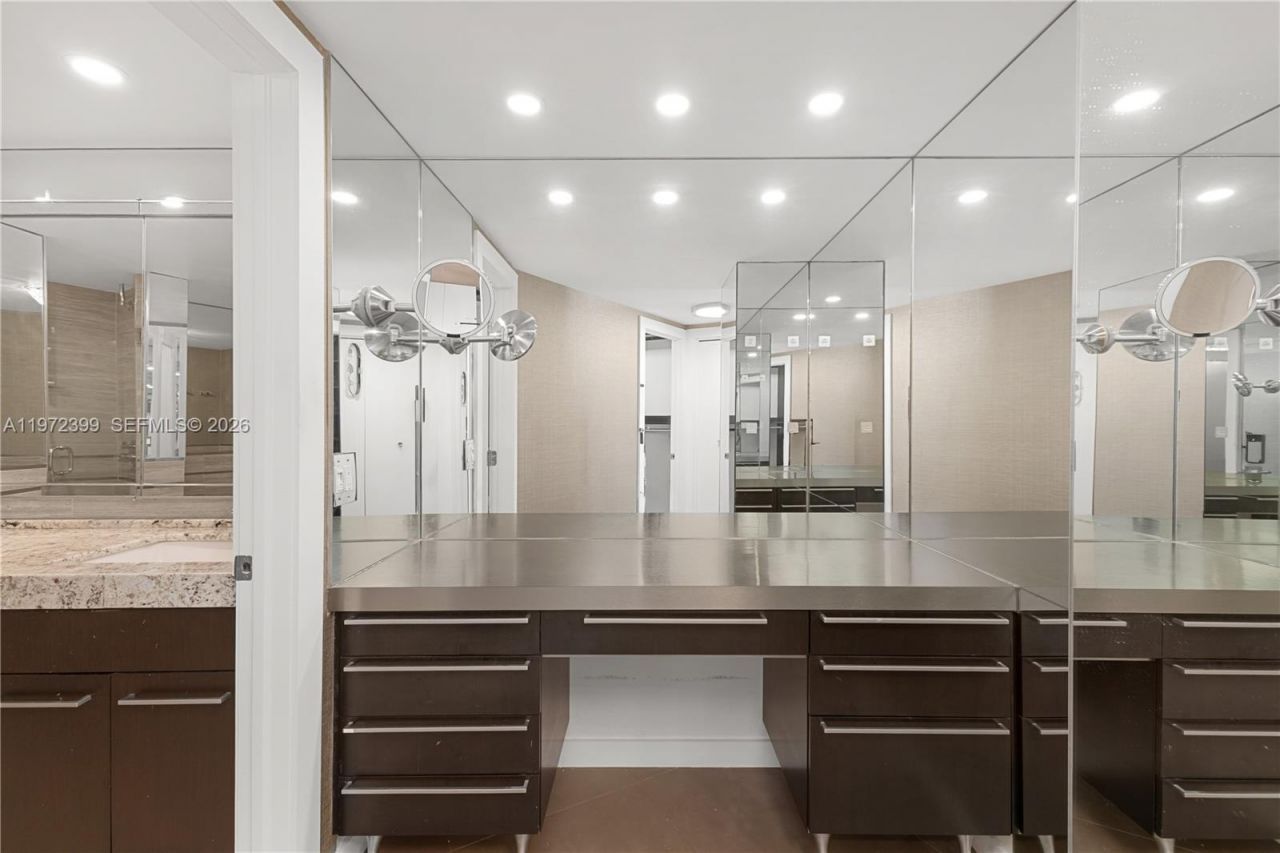 5660 Collins Ave, Unit 11B, Miami Beach, FL 33140 Photo