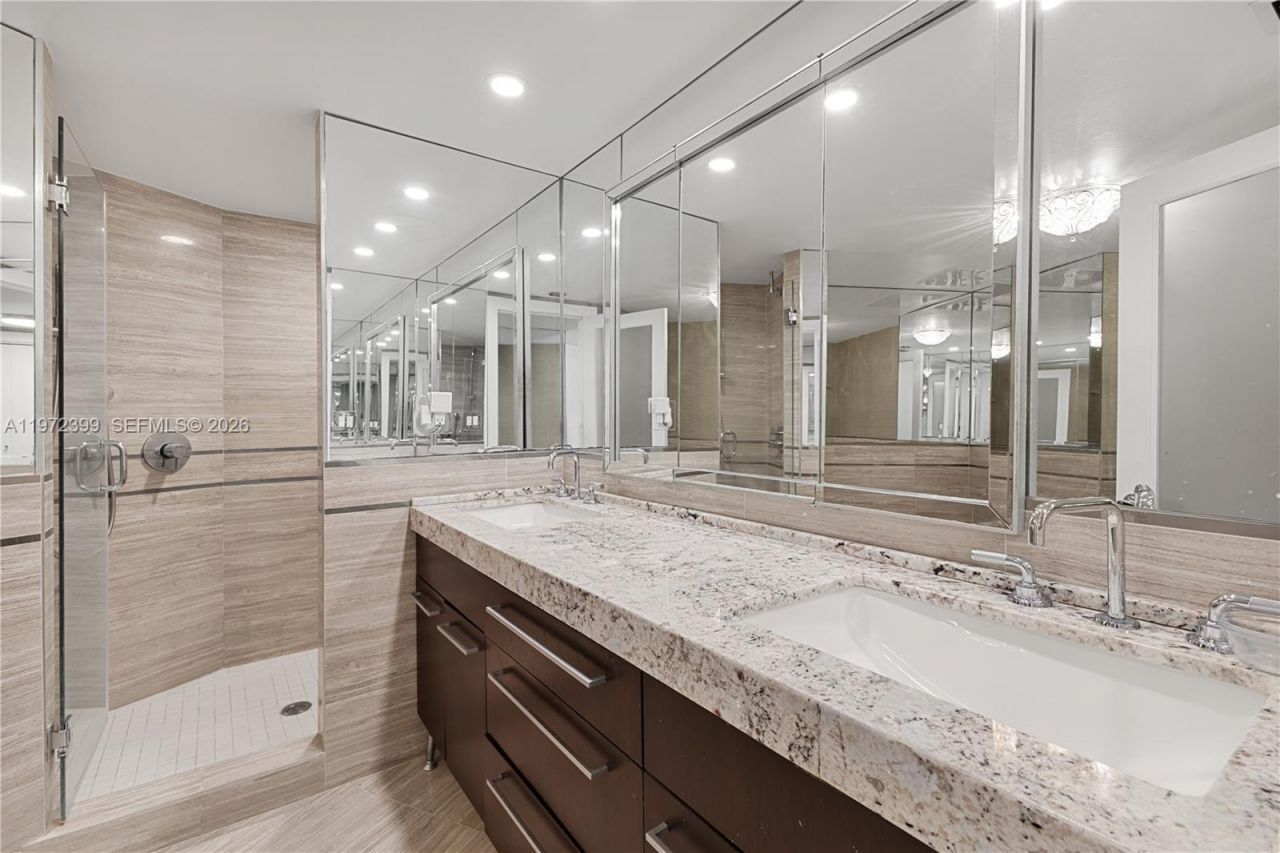 5660 Collins Ave, Unit 11B, Miami Beach, FL 33140 Photo