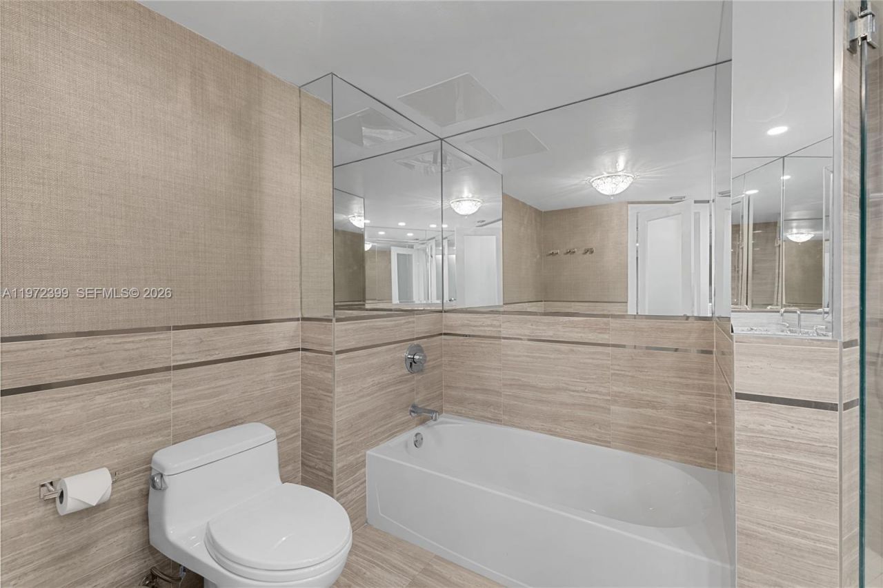 5660 Collins Ave, Unit 11B, Miami Beach, FL 33140 Photo