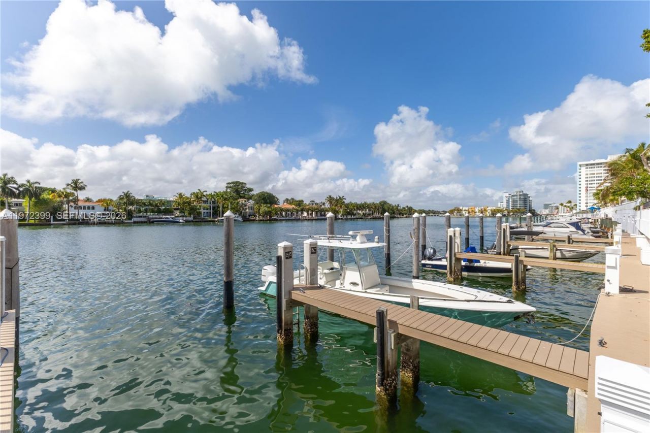 5660 Collins Ave, Unit 11B, Miami Beach, FL 33140 Photo