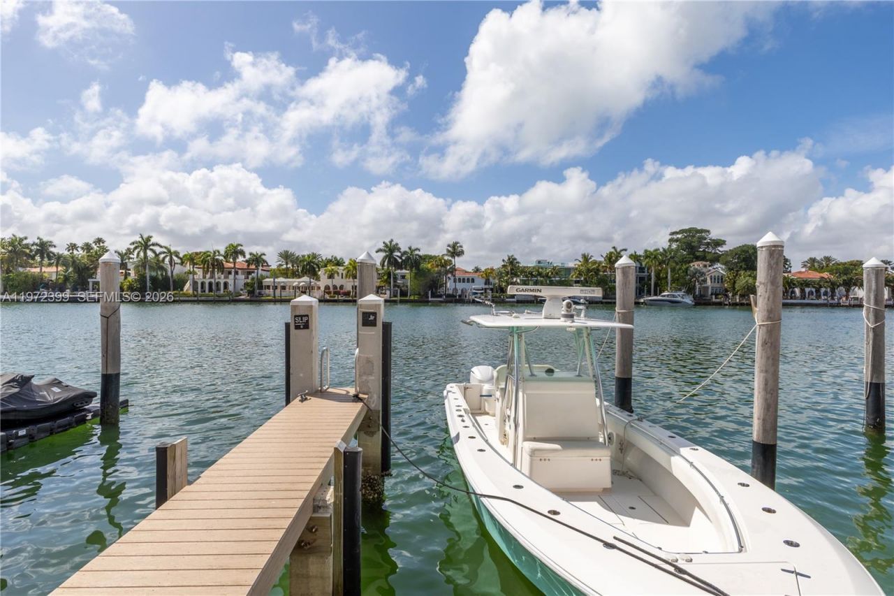 5660 Collins Ave, Unit 11B, Miami Beach, FL 33140 Photo