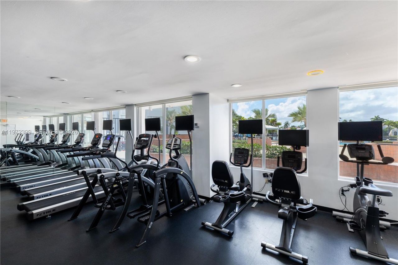 5660 Collins Ave, Unit 11B, Miami Beach, FL 33140 Photo