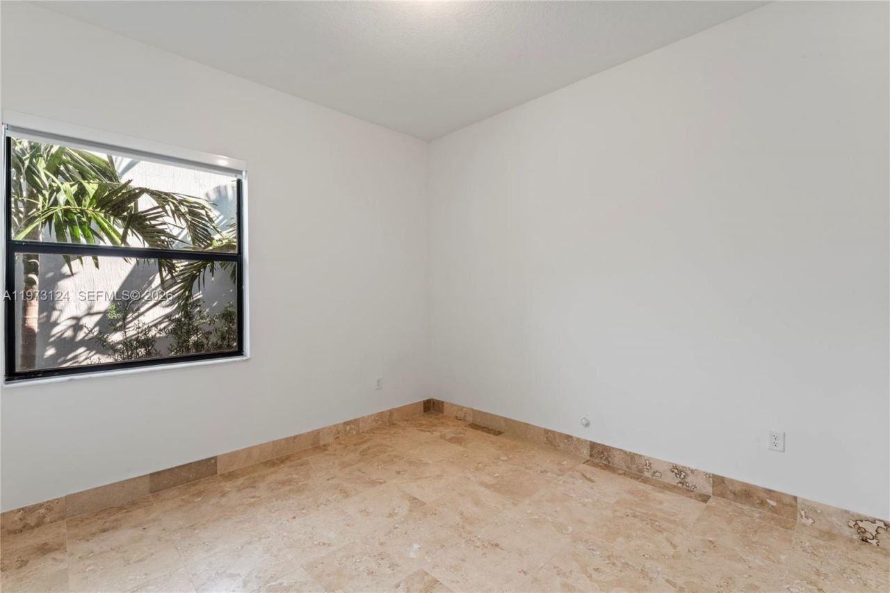 17564 SW 41st St , Miramar, FL 33029 Photo