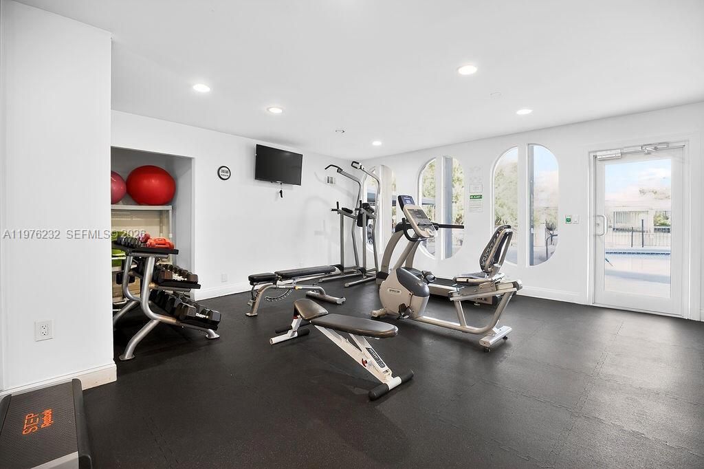 300 Diplomat Pkwy , Unit 601, Hallandale Beach, FL 33009 Photo