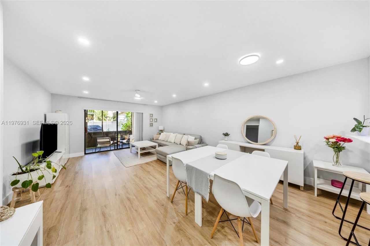 130 S Cypress Rd, Unit 612, Pompano Beach, FL 33060 Photo