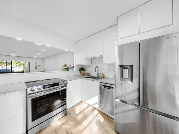 130 S Cypress Rd, Unit 612, Pompano Beach, FL 33060