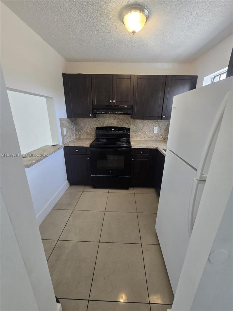 13725 NE 6th Ave, Unit 203, North Miami, FL 33161 Photo