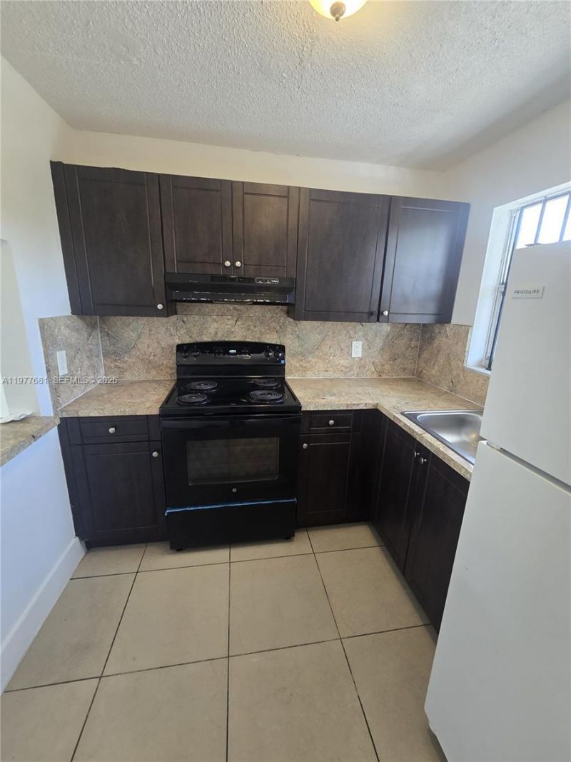 13725 NE 6th Ave, Unit 203, North Miami, FL 33161 Photo