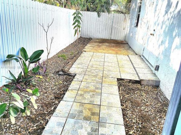 415 NW 132nd St, Unit 2, North Miami, FL 33168