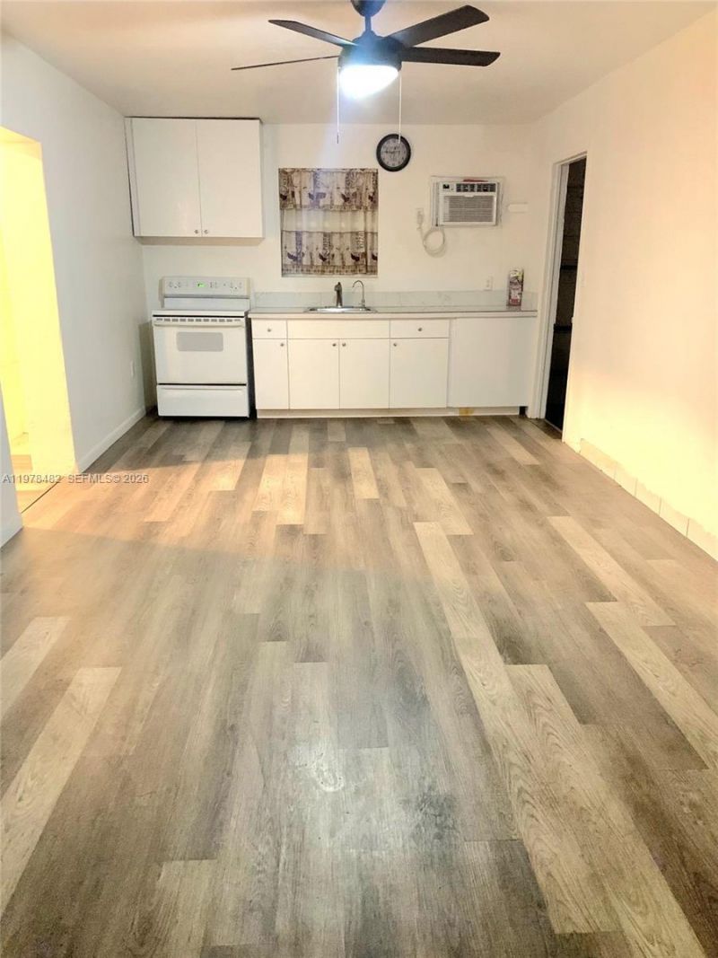 415 NW 132nd St, Unit 2, North Miami, FL 33168 Photo