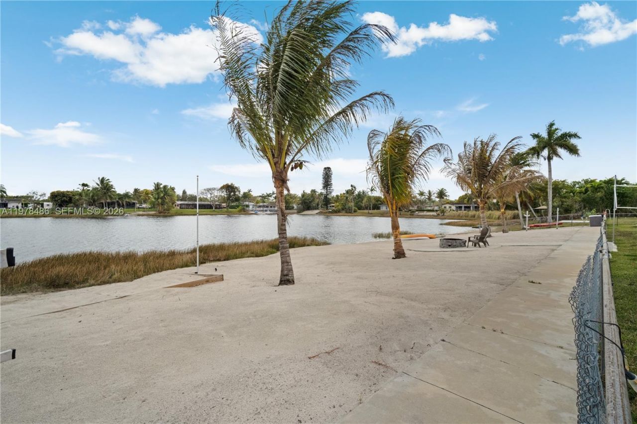 11012 SW 117th St , Miami, FL 33176 Photo