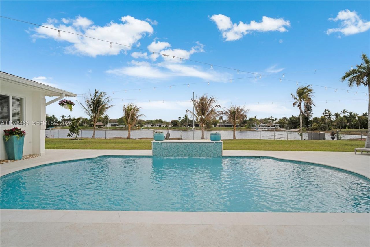 11012 SW 117th St , Miami, FL 33176 Photo