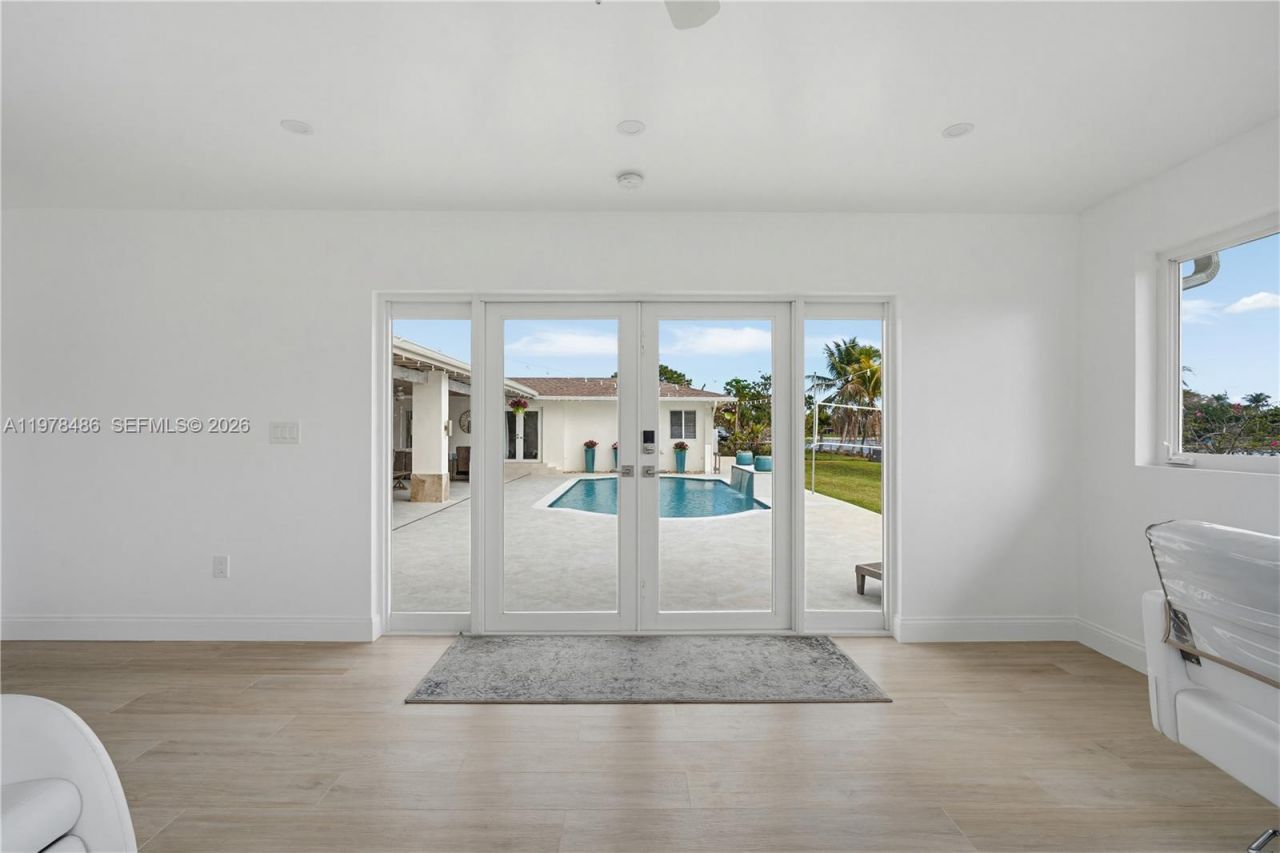 11012 SW 117th St , Miami, FL 33176 Photo