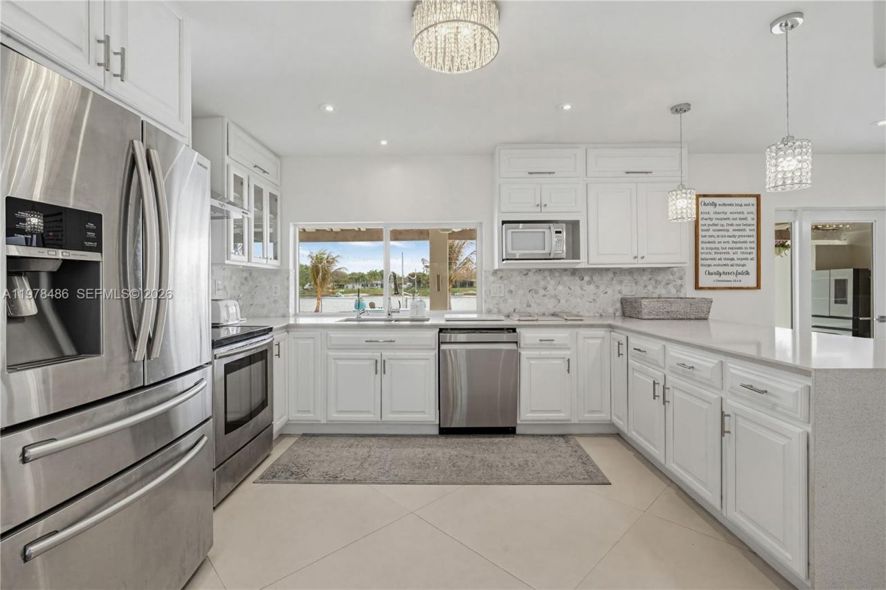 11012 SW 117th St , Miami, FL 33176 Photo