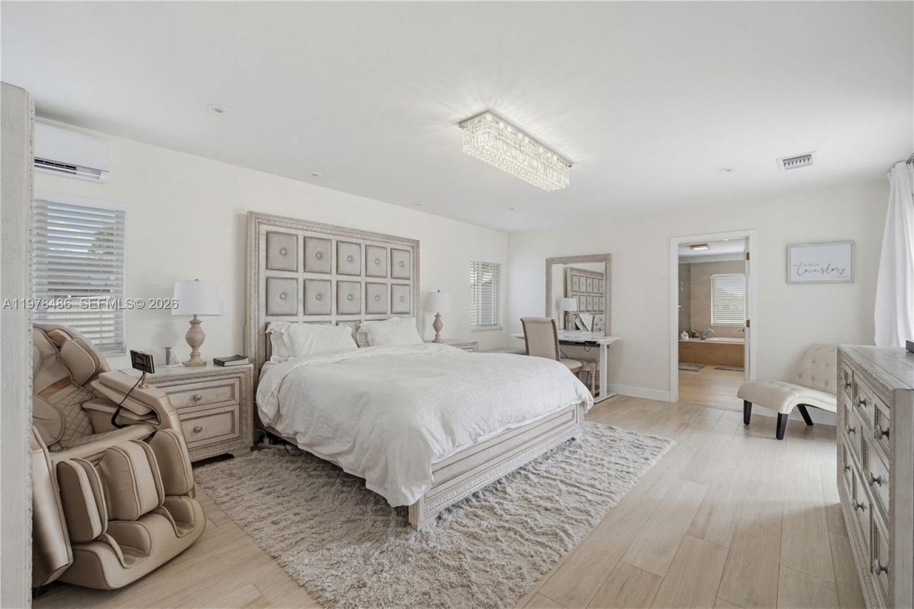 11012 SW 117th St , Miami, FL 33176 Photo