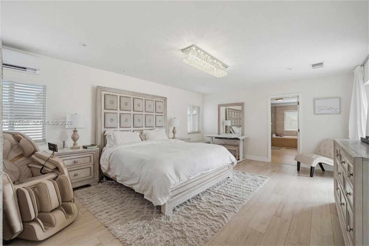 11012 SW 117th St , Miami, FL 33176 Photo