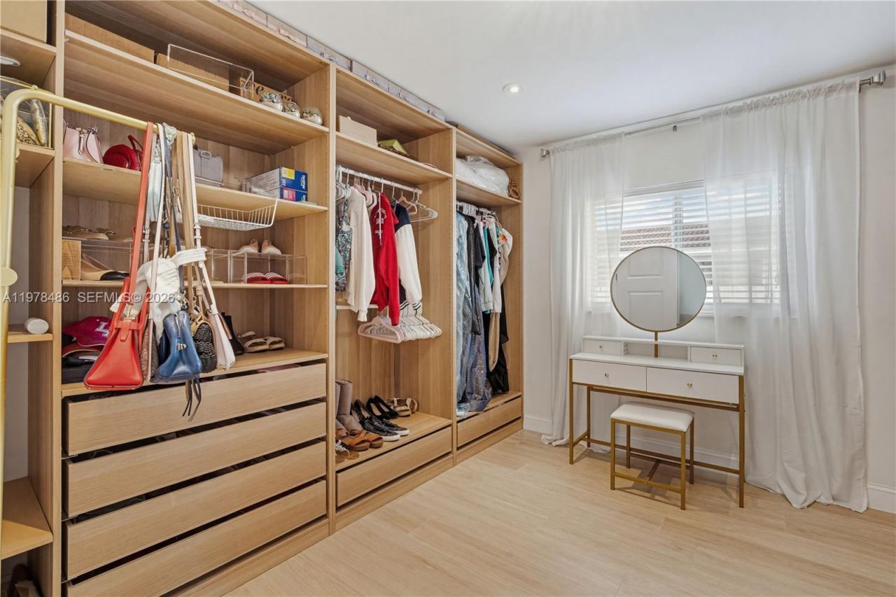 11012 SW 117th St , Miami, FL 33176 Photo