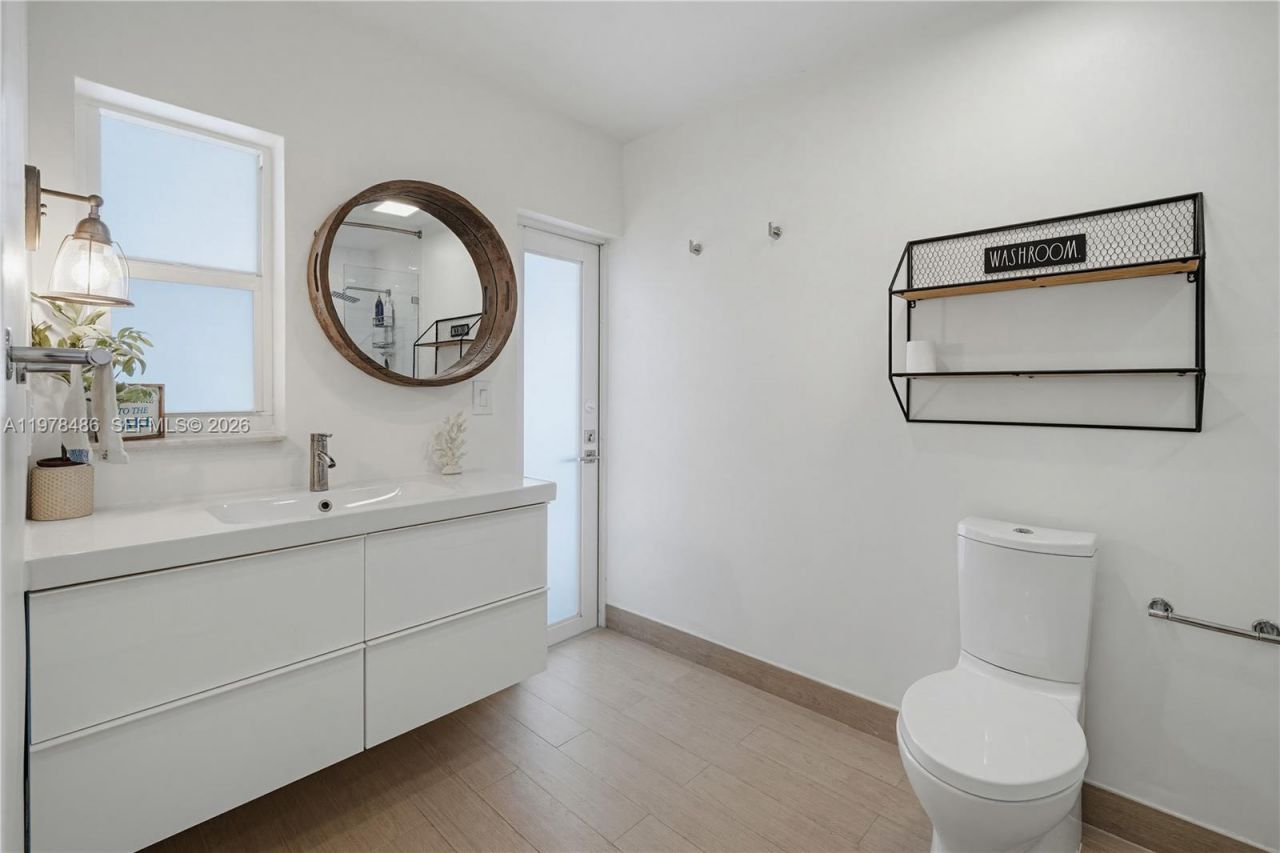 11012 SW 117th St , Miami, FL 33176 Photo