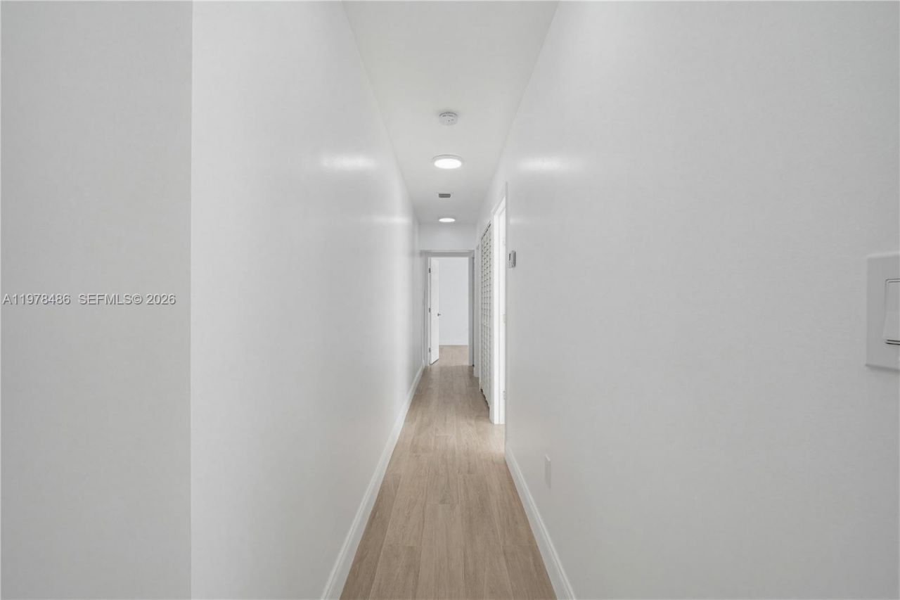 11012 SW 117th St , Miami, FL 33176 Photo