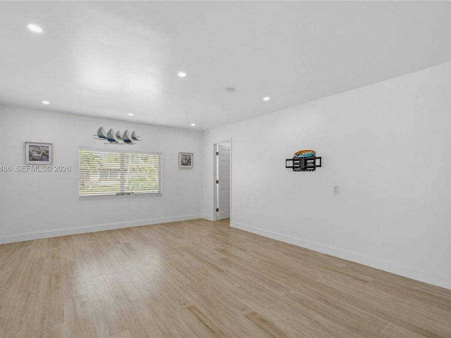 Property Image 79