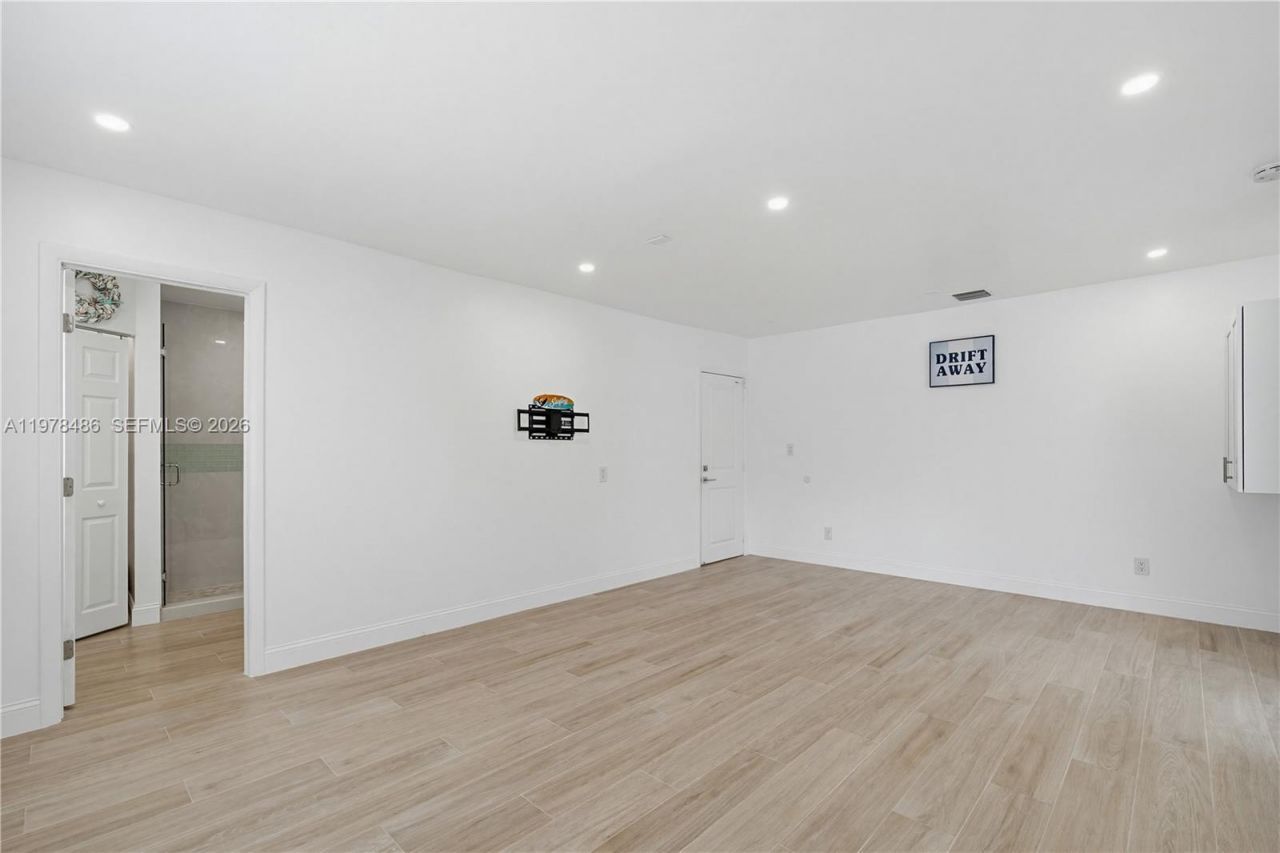 11012 SW 117th St , Miami, FL 33176 Photo