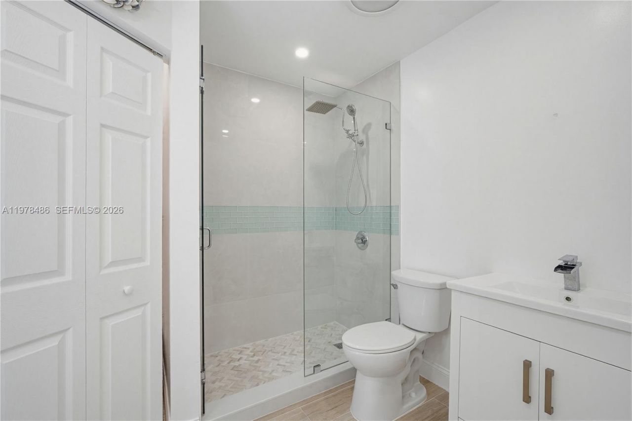 11012 SW 117th St , Miami, FL 33176 Photo