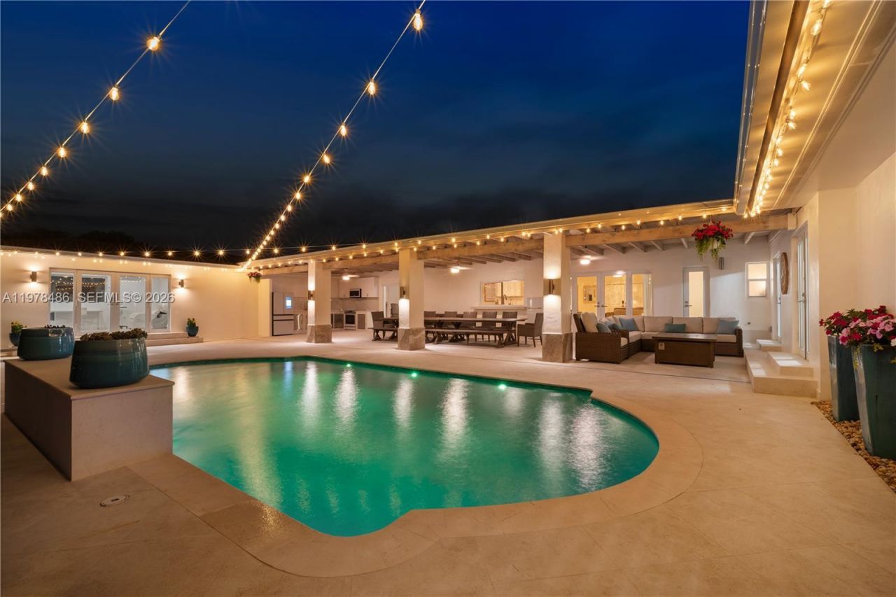 11012 SW 117th St , Miami, FL 33176 Photo