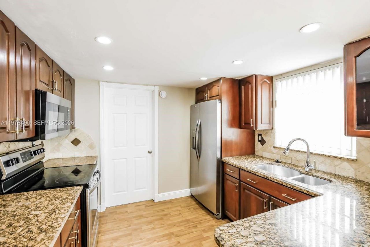 Please Call For Address, Miami, FL 33182 Photo