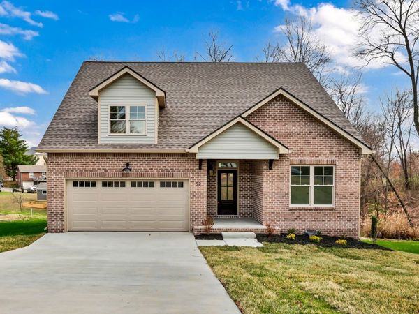 52 West Dr , Clarksville, TN 37040