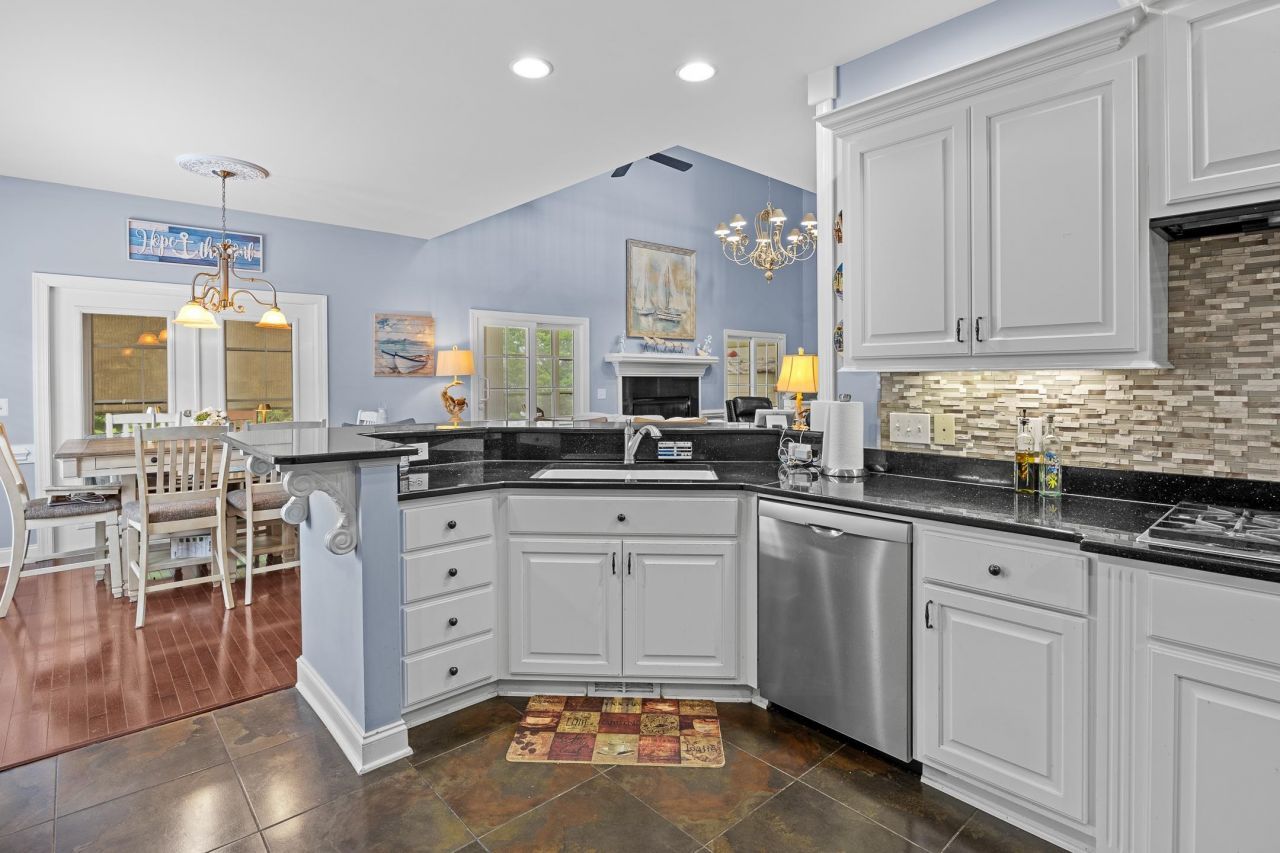 504 Sea Vista Ln. Photo 11