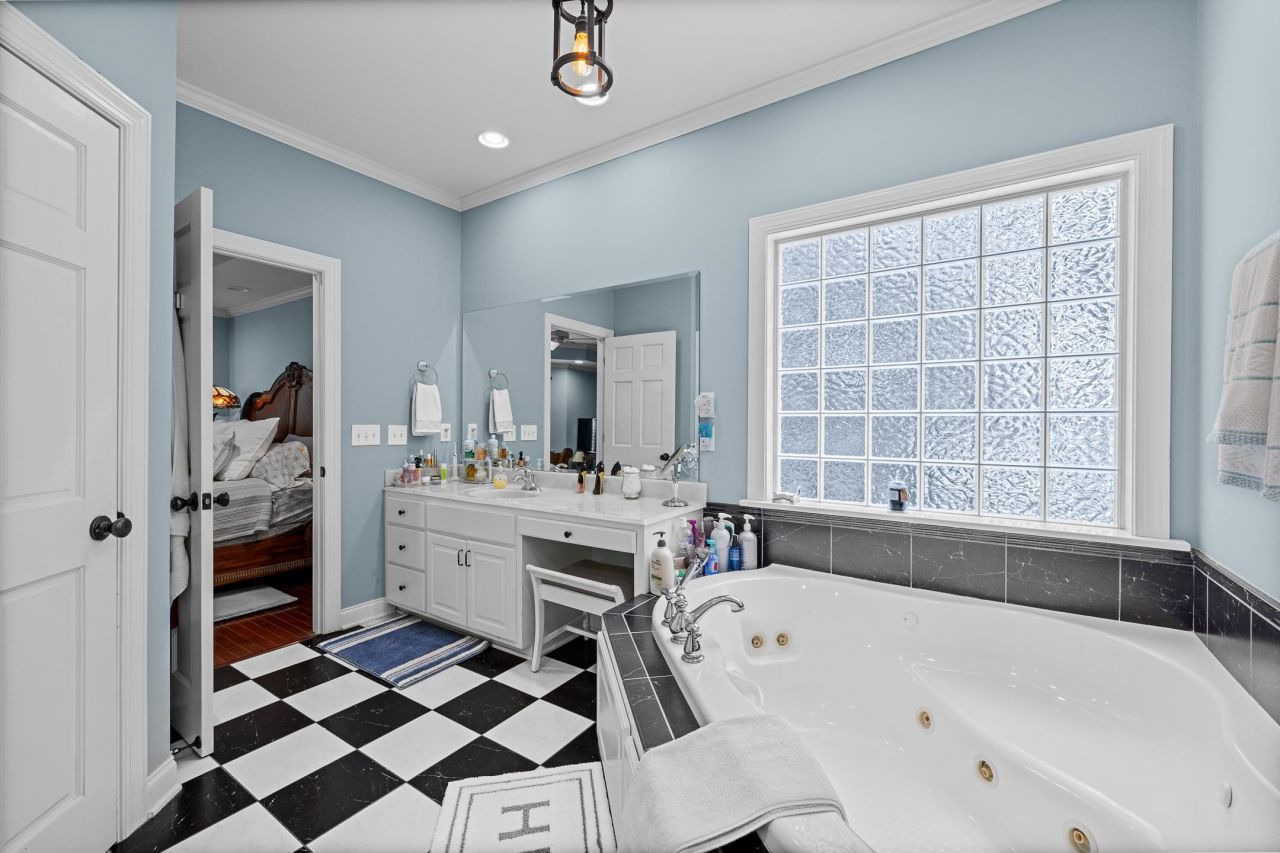 504 Sea Vista Ln. Photo 18