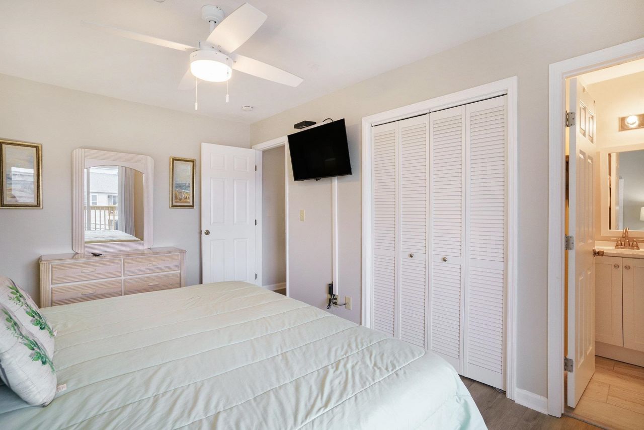 2001 N Ocean Blvd. Photo 14