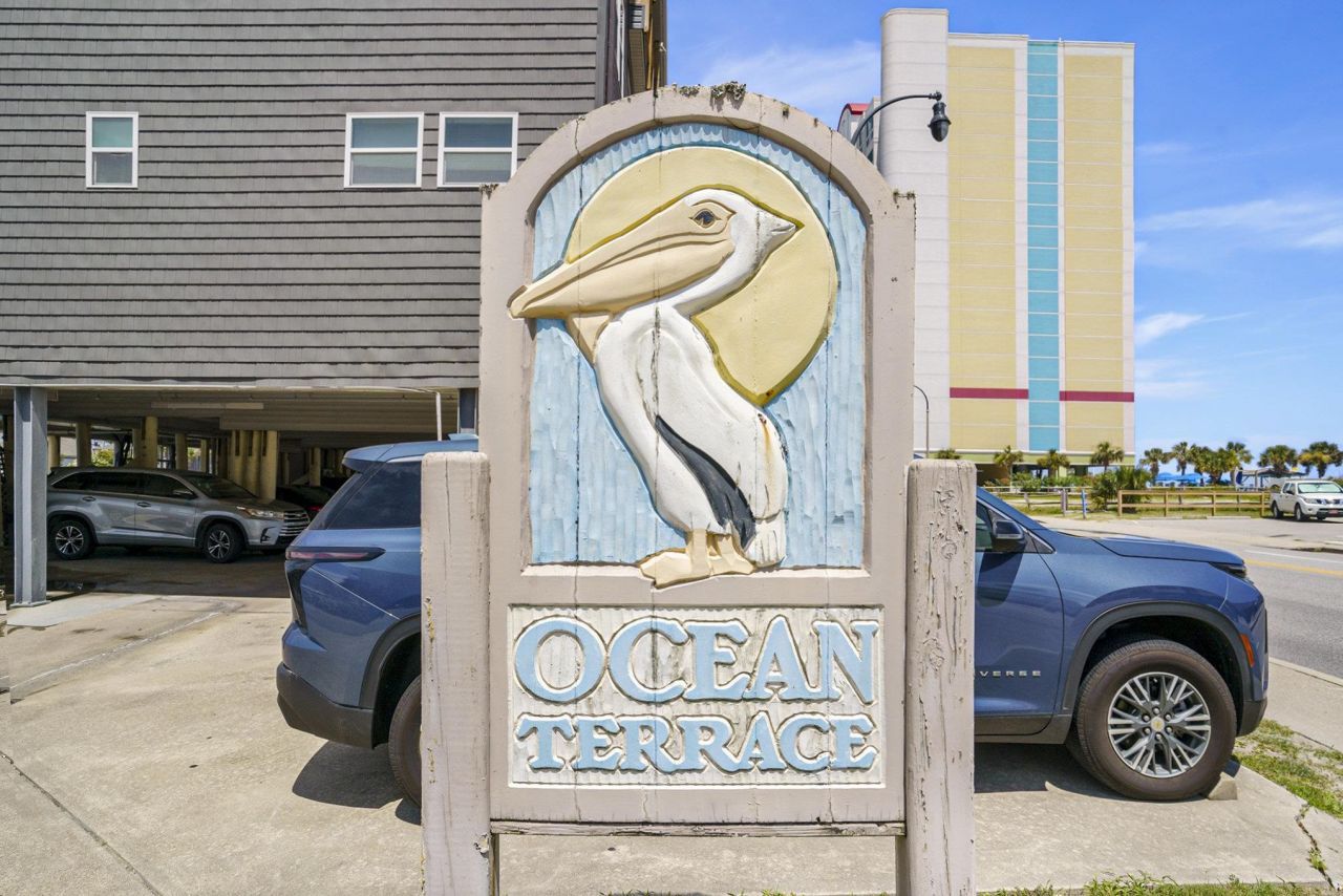 2001 N Ocean Blvd. Photo 40