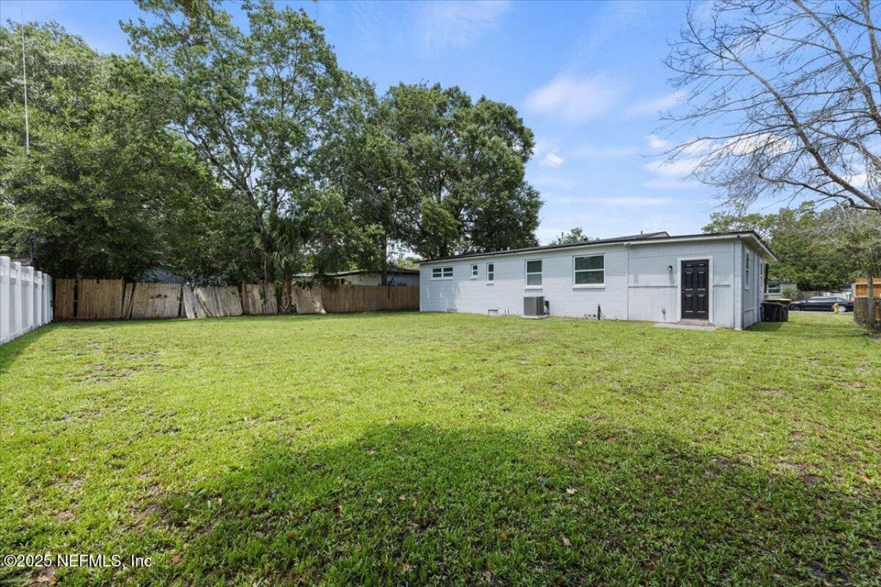 6584 Larne Avenue, Jacksonville, FL 32244 Photo