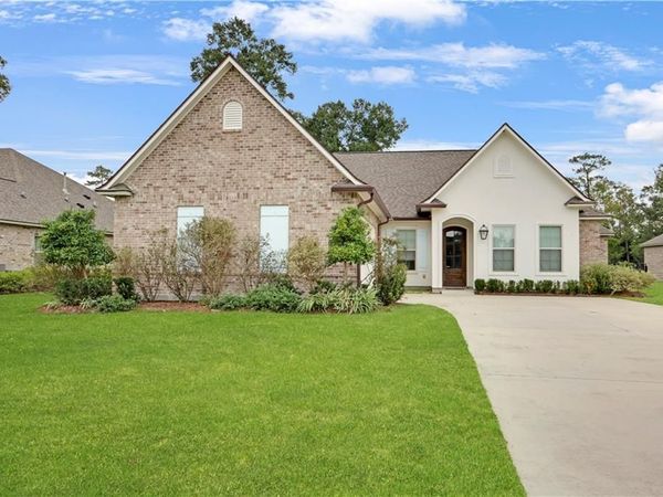 23456 NOBLE OAK Drive, Springfield, LA 70462