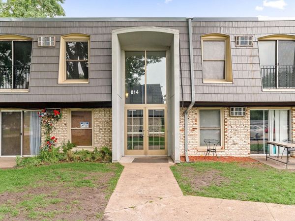 814 9th Avenue S, Unit 5, Hopkins, MN 55343